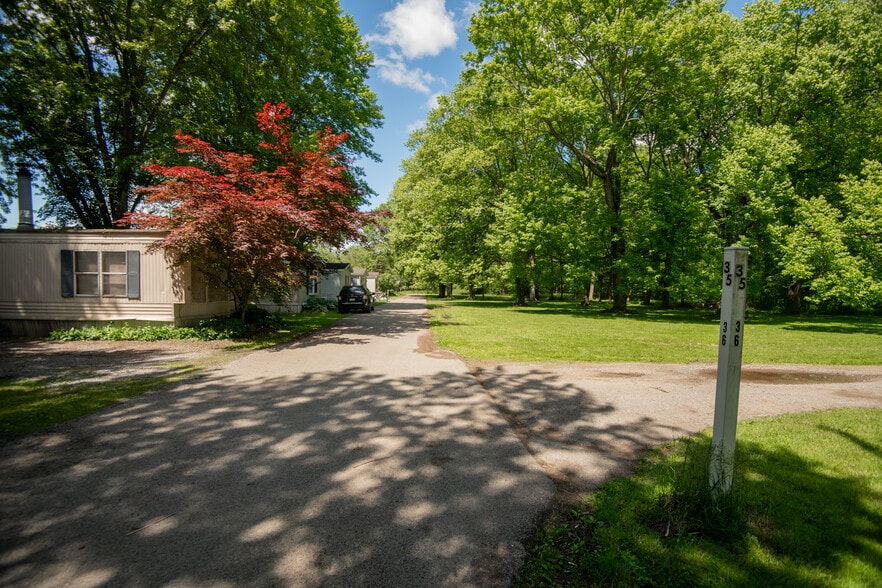 More Photos Of 3472 Sharon Rd, West Middlesex Manufactured Housing Mobile Home Park For Sale