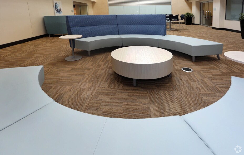 More Photos Of 500 E John Carpenter Fwy, Irving Office For Lease