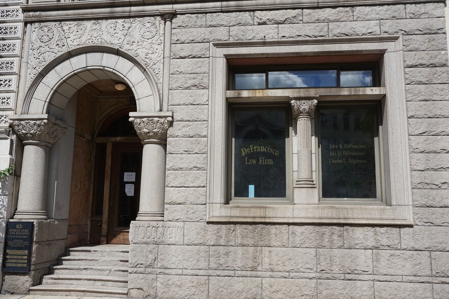 More Photos Of 119-121 E Water St, Syracuse Office Residential For Lease