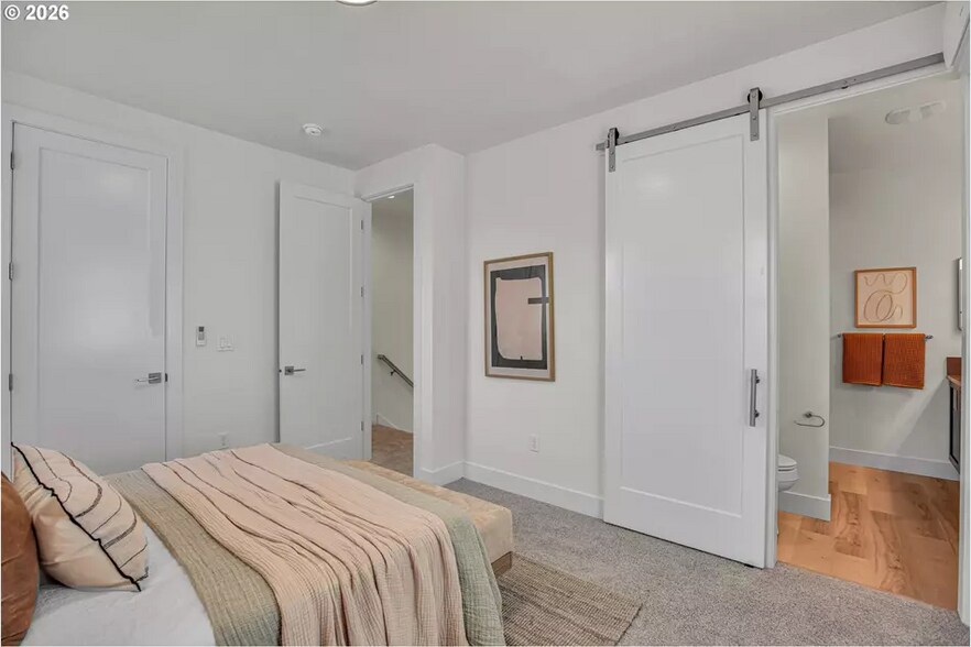 More Photos Of 8426 E Burnside St, Portland Apartments For Sale
