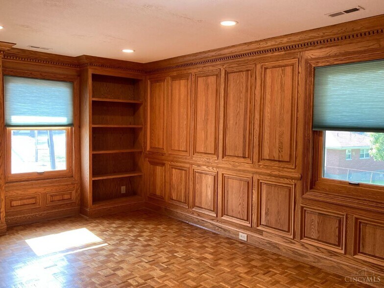 More Photos Of 771 Neeb Rd, Cincinnati Medical For Lease