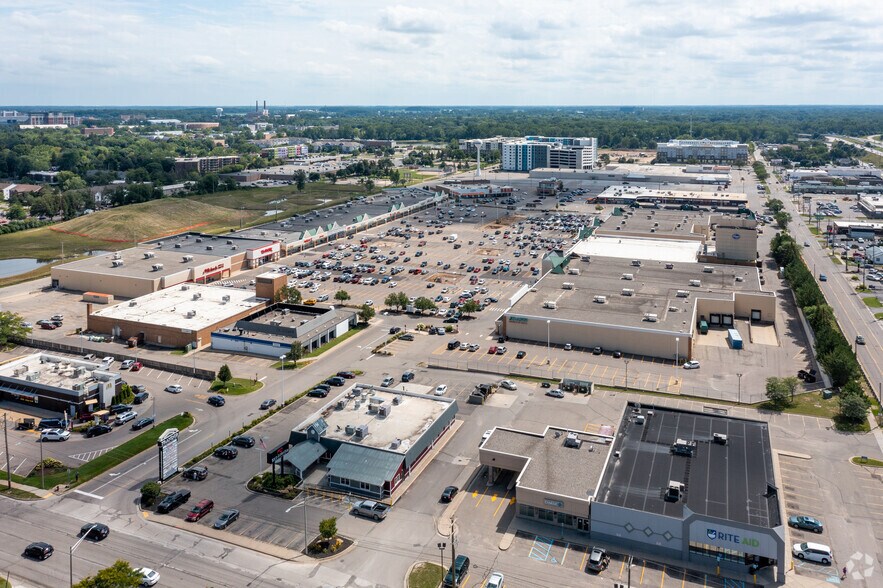 More Photos Of 310 N Clippert St, Lansing Unknown For Lease