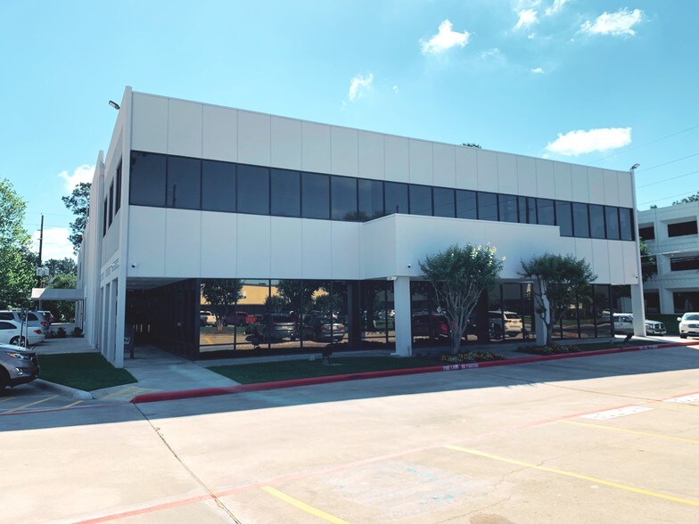 More Photos Of 25000 Pitkin Rd, Spring Office For Lease