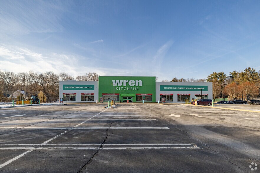 More Photos Of 1522 Boston Post Rd, Milford Freestanding For Lease