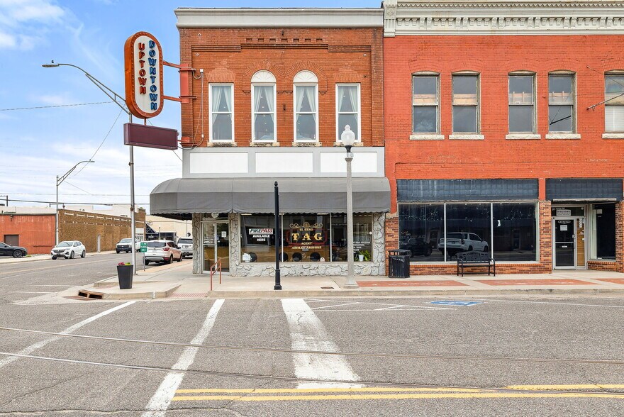 More Photos Of 120 S Rock Island Ave, El Reno Storefront Retail Office For Lease