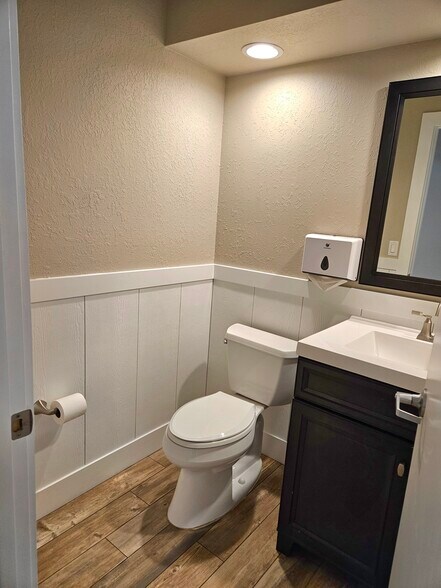 More Photos Of 706 Turnbull Ave, Altamonte Springs Office Residential For Lease