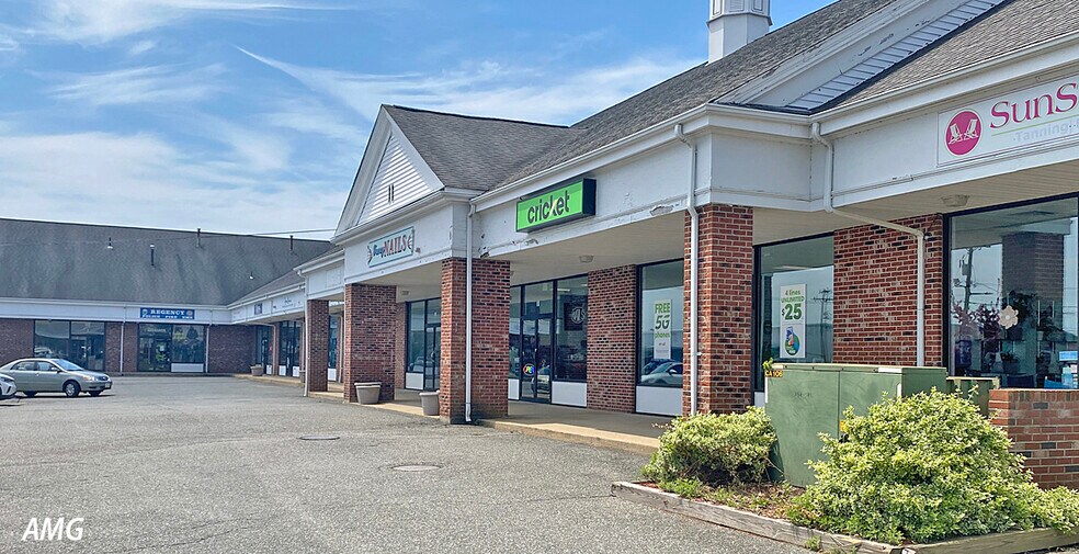 More Photos Of 11 Enterprise Rd, Hyannis Storefront For Lease