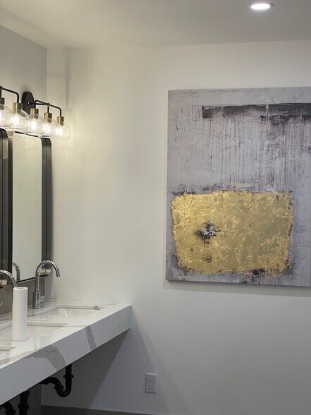 More Photos Of 19601 N Black Canyon Hwy, Phoenix Loft Creative Space For Lease