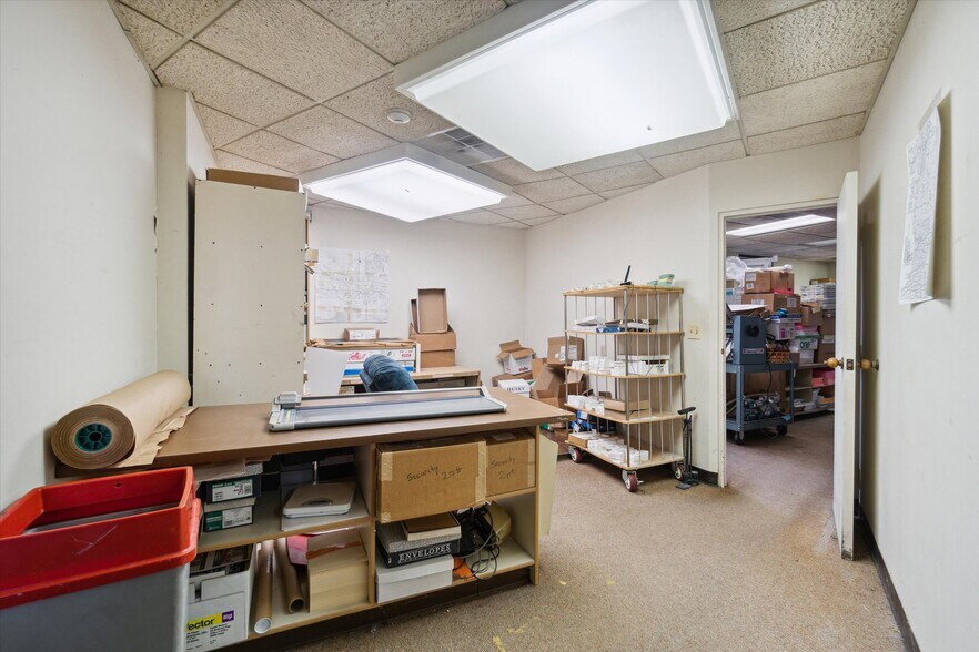 More Photos Of 4414 Bay Rd, Saginaw Storefront Retail Office For Sale