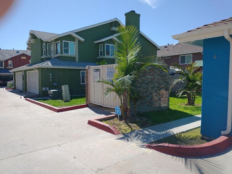 More Photos Of 445-523 Hart Dr, El Cajon Apartments For Sale