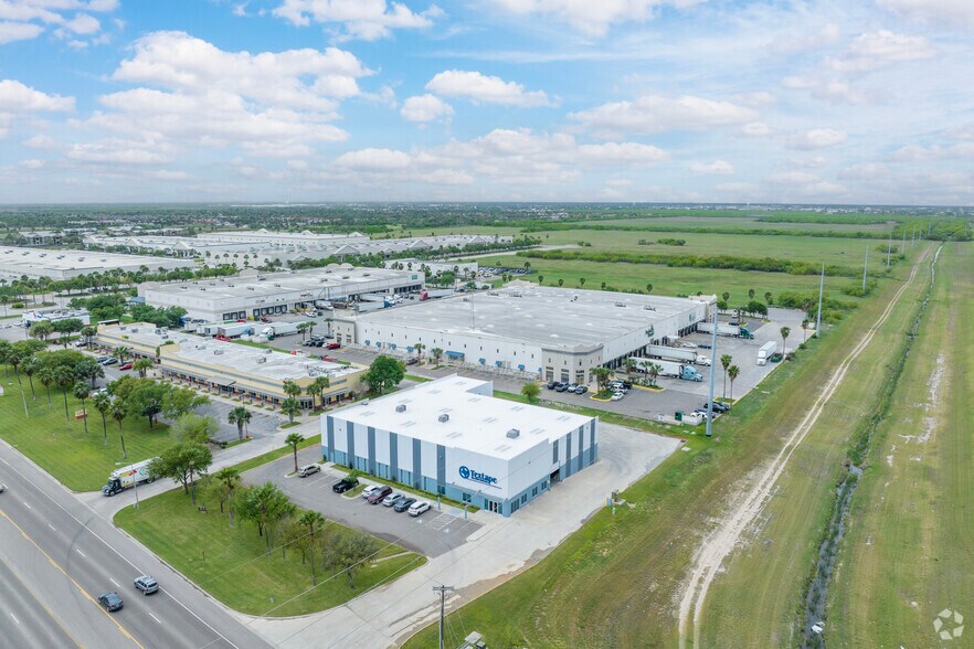 More Photos Of 4401-4409 Wanda Ave, McAllen Refrigeration Cold Storage For Lease