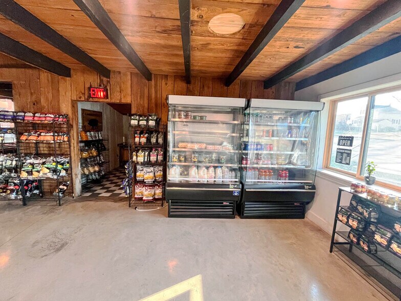 More Photos Of 14 Blue Rock Rd, Millersville Restaurant For Sale