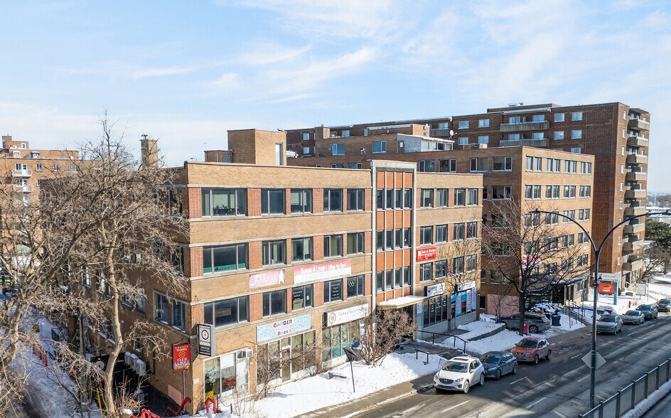 More Photos Of , Montréal Office For Sale