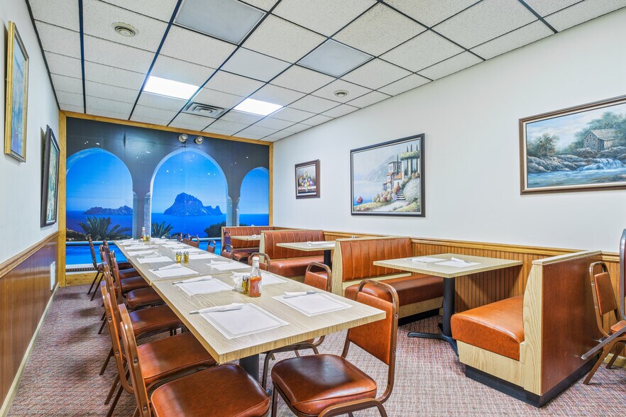 More Photos Of 679 S Main St, Chambersburg Restaurant For Sale