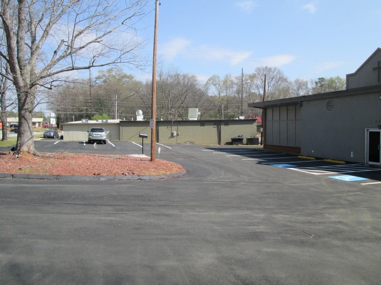 More Photos Of 1164 Richard Rd, Decatur Religious Facility For Lease