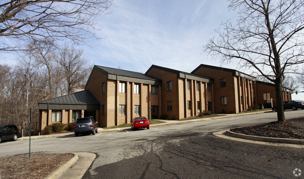 More Photos Of 1342-1360 Old Bridge Rd, Woodbridge Medical For Lease