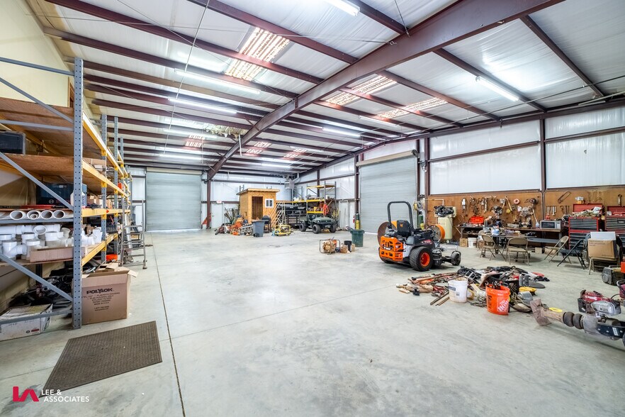 More Photos Of 210 Holt Rd, Acworth Industrial For Lease