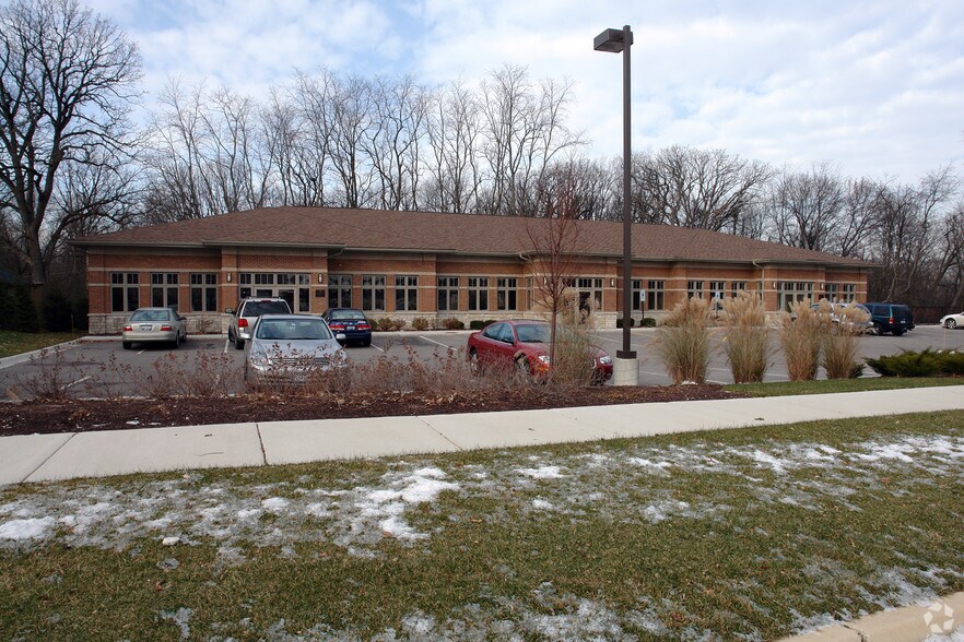 More Photos Of 400 Knoll St, Wheaton Office For Sale