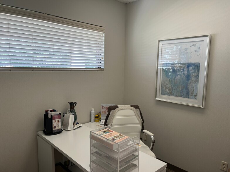 More Photos Of 305 S Childs St, Leesburg Medical For Sale