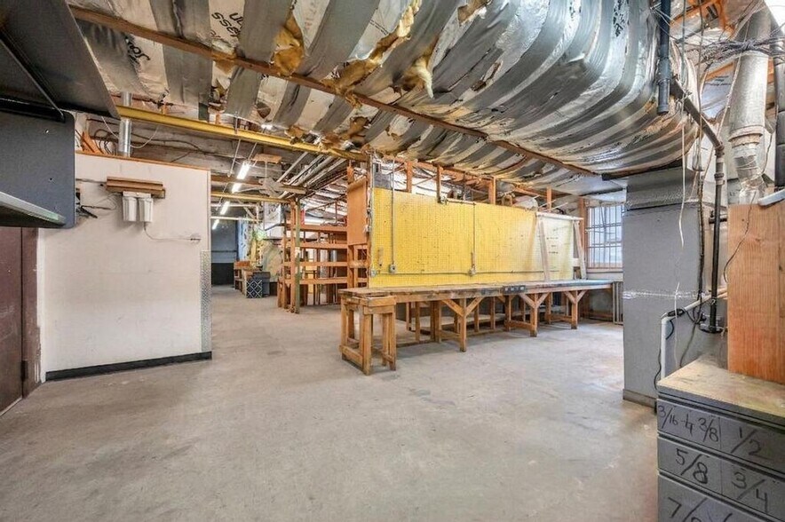 More Photos Of 1424 118th St, College Point Warehouse For Sale