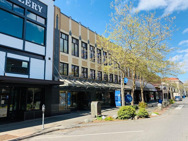 More Photos Of 1315 Cornwall Ave, Bellingham Office For Sale