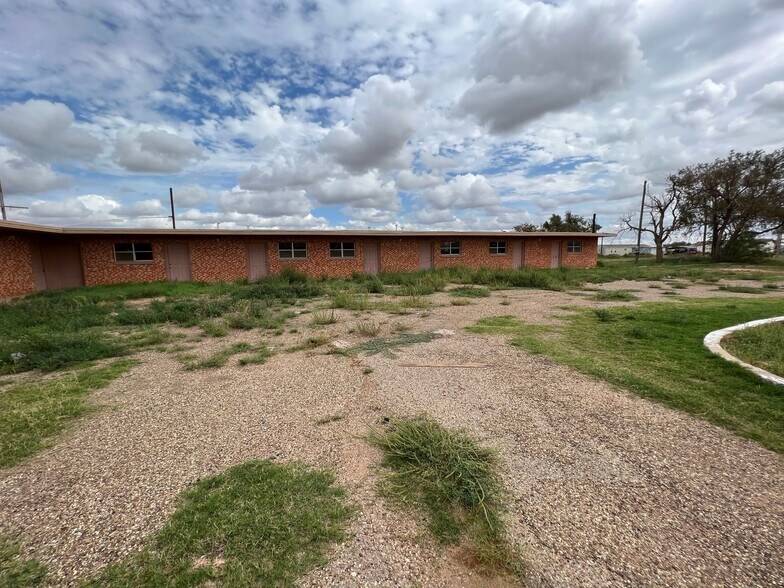 More Photos Of 2500 N Main St, Tahoka Hotel For Sale