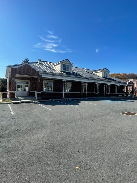 More Photos Of 736 Delaware Ave, Fountain Hill Medical For Lease