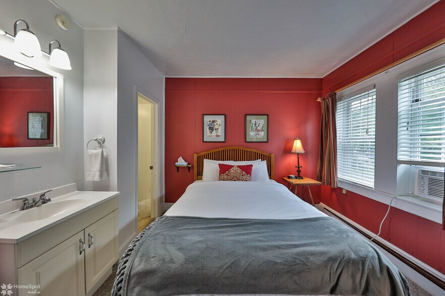 More Photos Of 2468 Route 390, Canadensis Hospitality For Sale