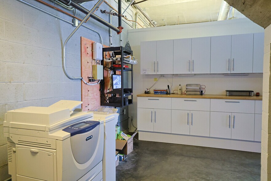 More Photos Of 30, 34, 44 Hermosa Ave, Hermosa Beach Office Residential For Lease