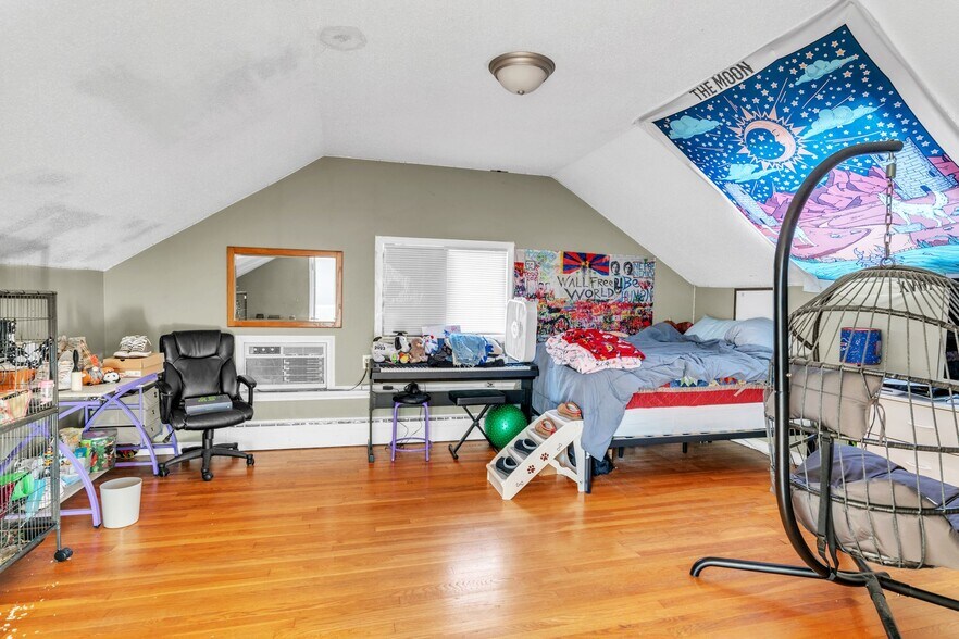 More Photos Of 371 Boston West Rt, Monson Specialty For Sale