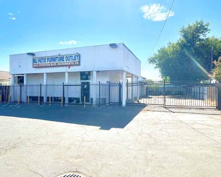 Primary Photo Of 5810 Stockton Blvd, Sacramento Freestanding For Lease