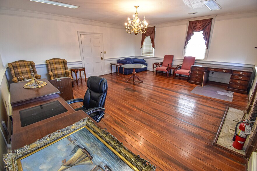 More Photos Of 2606 8th St, Tuscaloosa Office For Sale