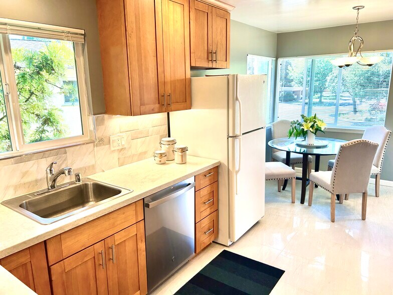 More Photos Of 352 Waverly St, Menlo Park Apartments For Sale