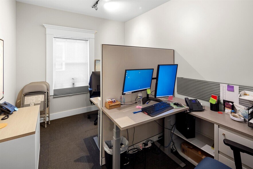 More Photos Of 135 Broad St, Asheville Office For Sale