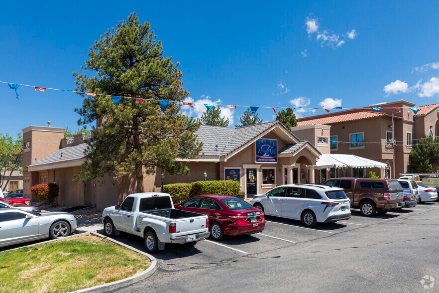 More Photos Of 4243 Montgomery Blvd NE, Albuquerque Restaurant For Lease