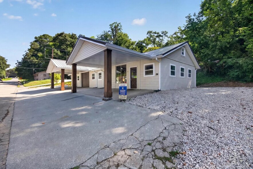 More Photos Of 520 Reinhardt College Pky, Canton Auto Repair For Lease