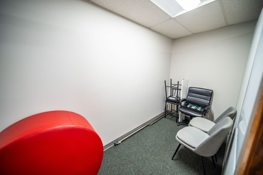 More Photos Of 100 2nd St SE, Stewartville Medical For Lease