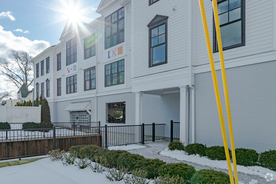 More Photos Of 127 Broad St, Milford Office Residential For Lease