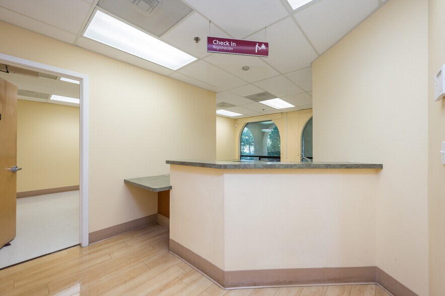More Photos Of 325 Posada Ln, Templeton Healthcare For Lease