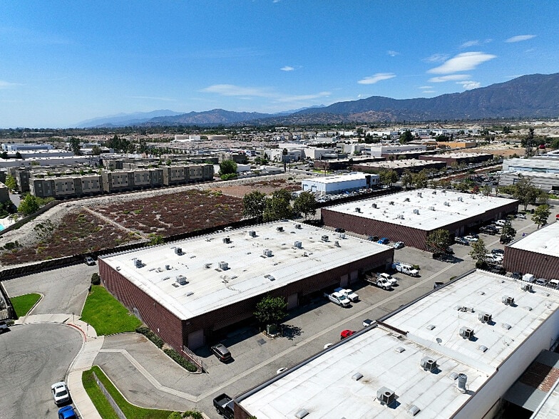 More Photos Of 1846 W 11th St, Upland Warehouse For Lease