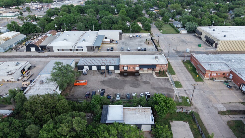 More Photos Of 724 E Osie St, Wichita Warehouse For Sale