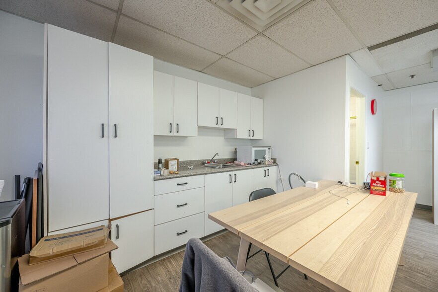 More Photos Of 8207 Swenson Way S, Delta Warehouse For Sale