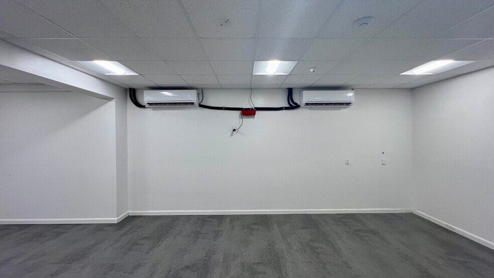 More Photos Of 2409 S Macdill Ave, Tampa Freestanding For Lease