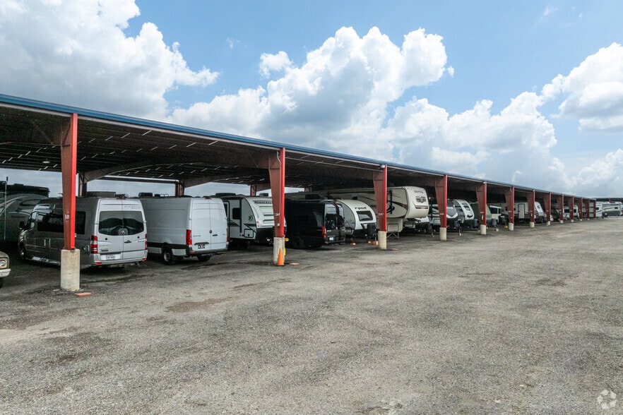 More Photos Of 10777 Highway 183 S, Austin Warehouse For Sale