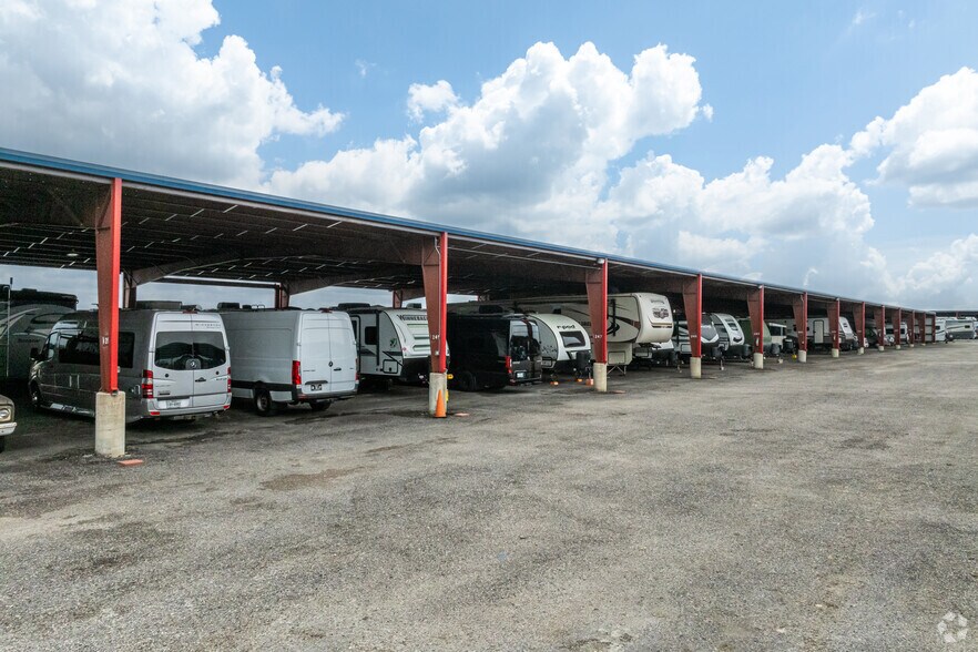 More Photos Of 10777 Highway 183 S, Austin Warehouse For Lease