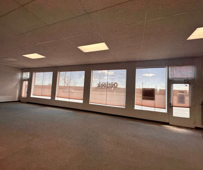 More Photos Of 415 Main St., Laurel Flex For Lease