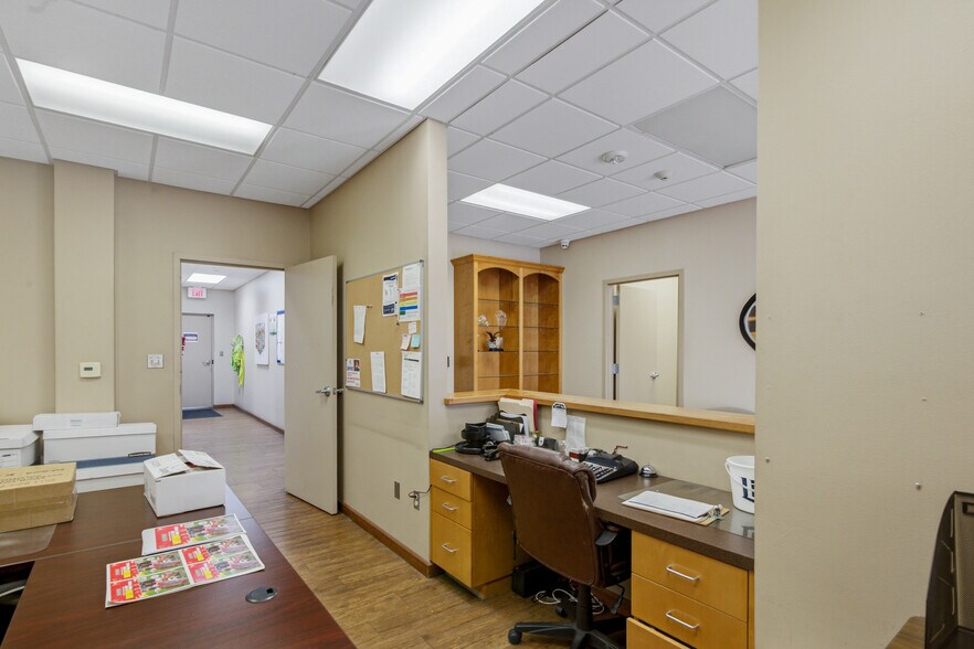More Photos Of 8316 Lone Tree Rd, Victoria Industrial For Sale