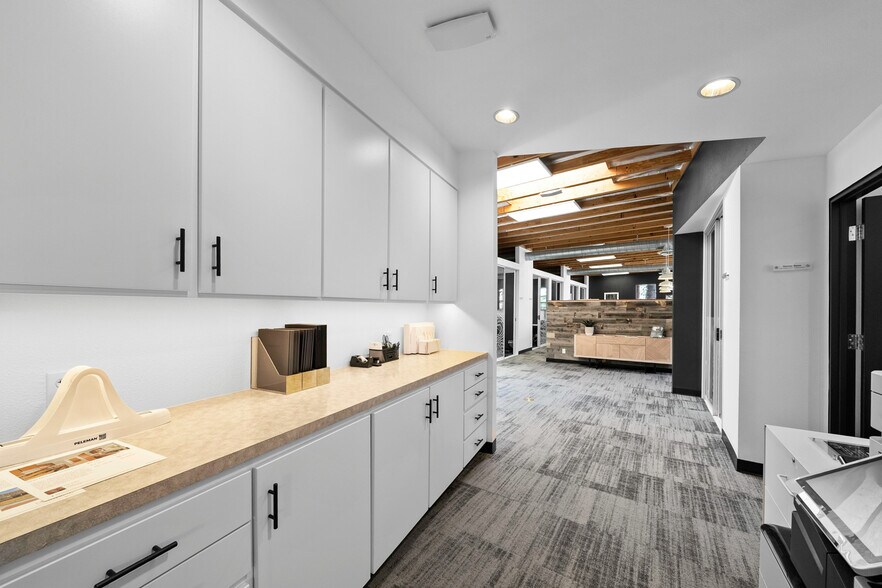 More Photos Of 12010 Donner Pass Rd, Truckee Office For Sale