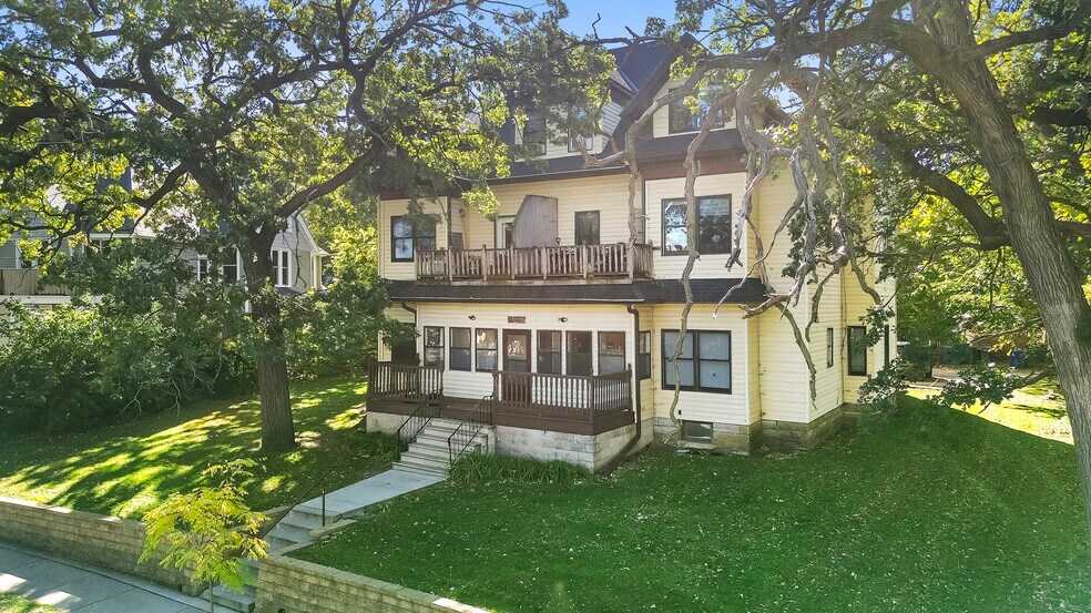 More Photos Of 1910 Feronia Ave, Saint Paul Apartments For Sale
