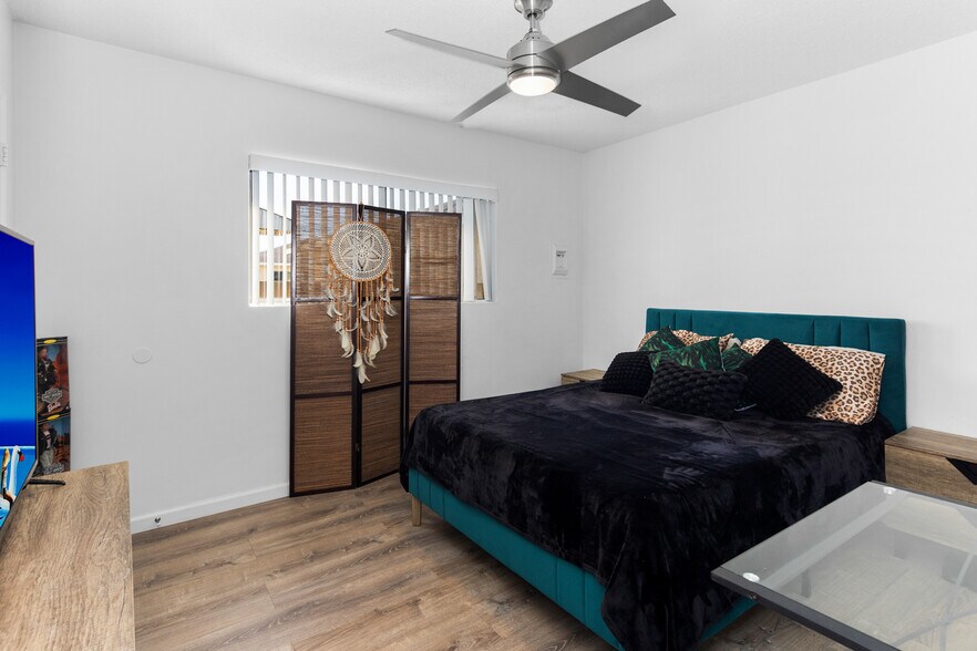 More Photos Of 8620-8624 Watson St, Cypress Apartments For Sale